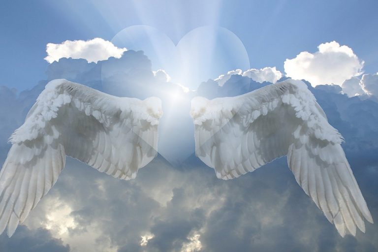 Wings in a Dream – Meaning and Symbolism | Dream Glossary