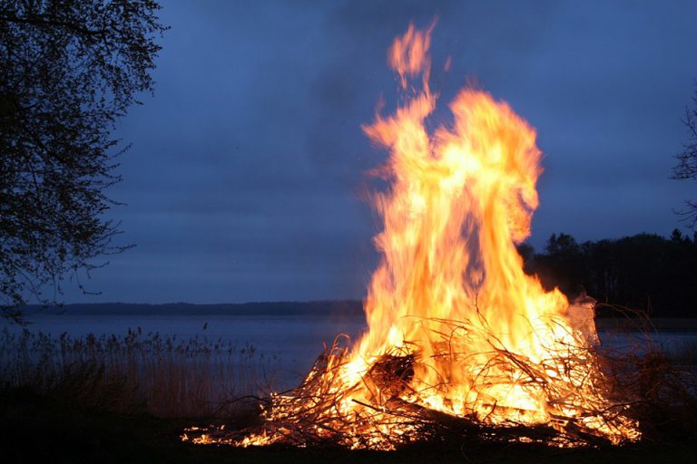 to-dream-about-bonfire-meaning-and-symbolism-dream-glossary