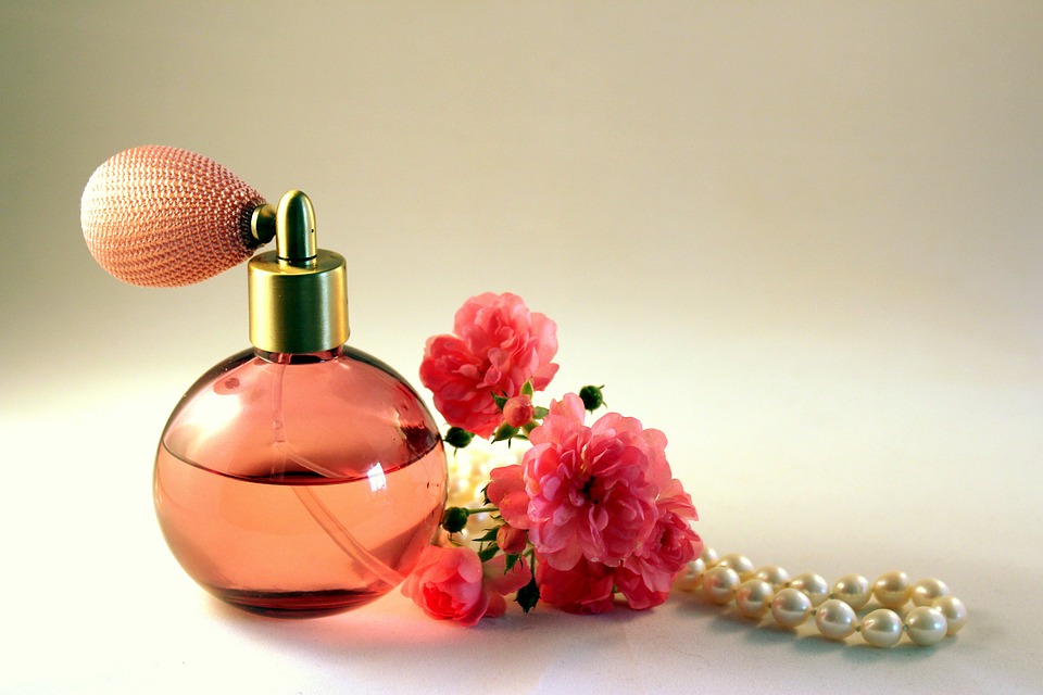 perfume-dream-meaning-and-interpretation-dream-glossary