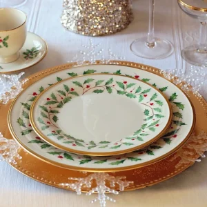 Arranged tableware