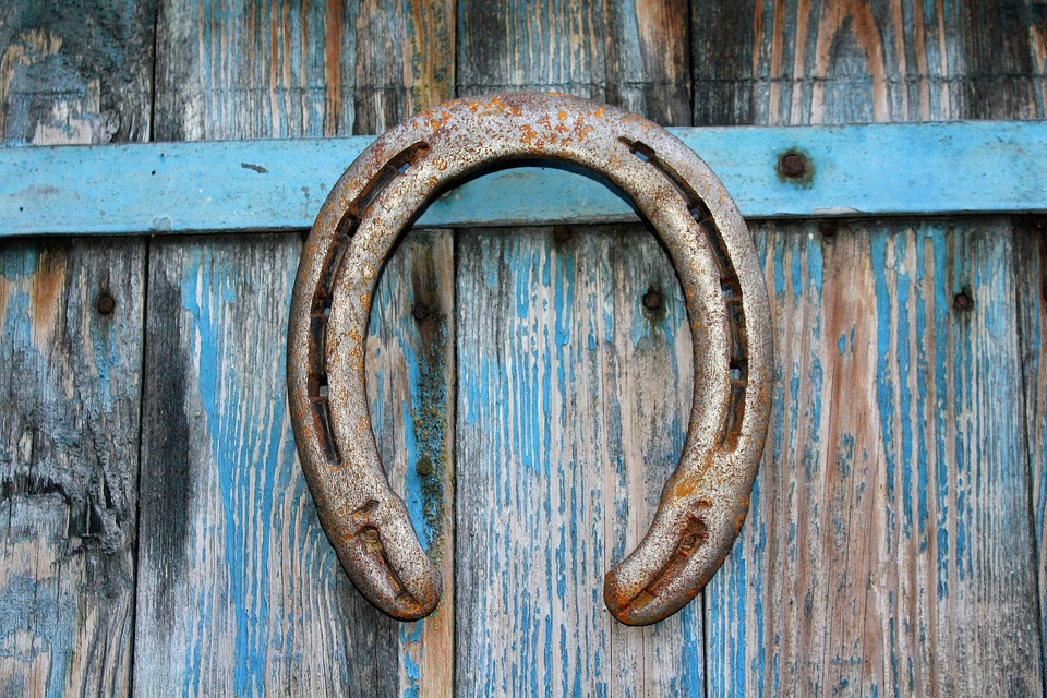 horseshoe-in-a-dream-meaning-and-explanation-dream-glossary