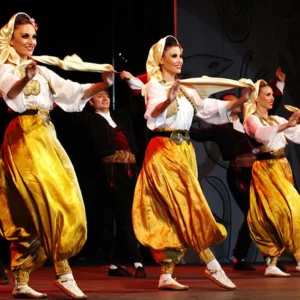 Serbian girls dancing in dimiye clothes